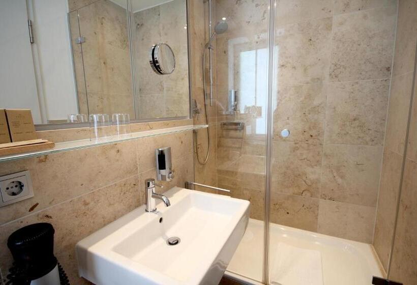 スタンダードルーム, Qube Hotel Bergheim