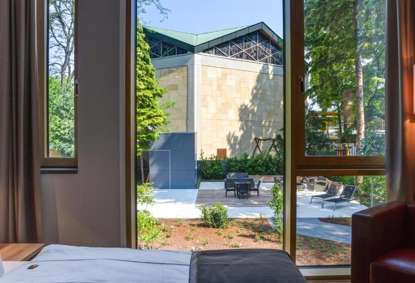 Superior-Zimmer, Qube Hotel Bergheim