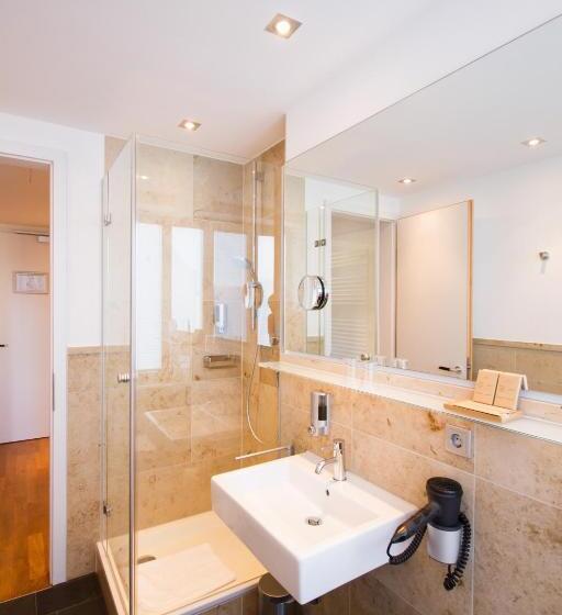 高级大房间, Qube Hotel Bergheim