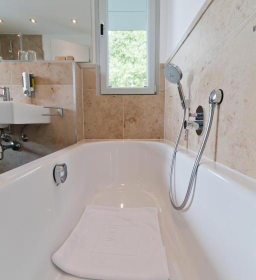 デラックスルーム, Qube Hotel Bergheim