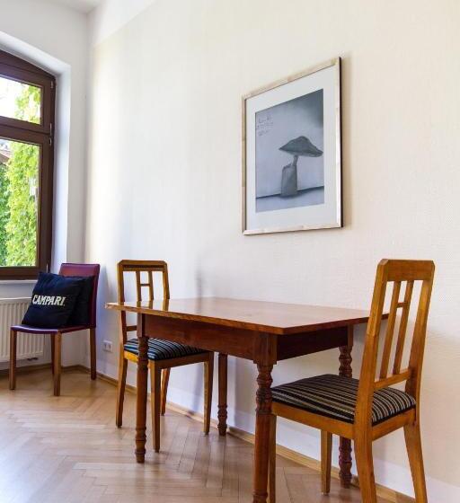 1 Schlafzimmer Apartment, Qube Hotel Bergheim