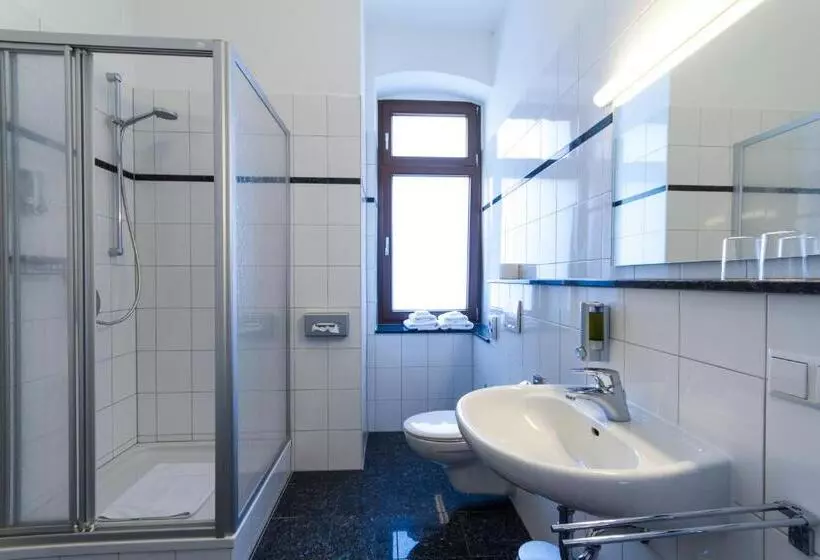 1 Schlafzimmer Apartment, Qube Hotel Bergheim