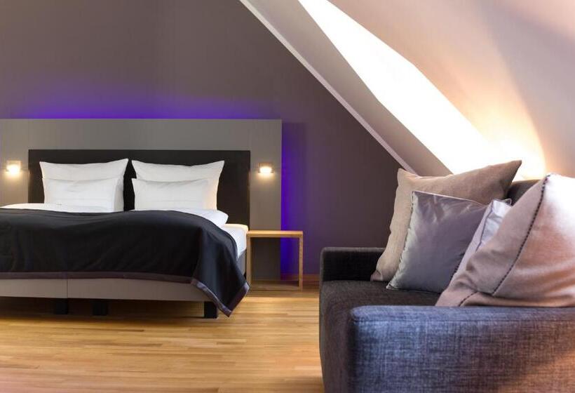 Полулюкс, Qube Hotel Bergheim