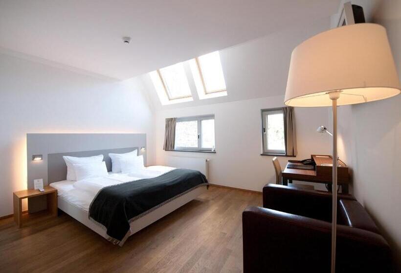 Номер Superior, Qube Hotel Bergheim