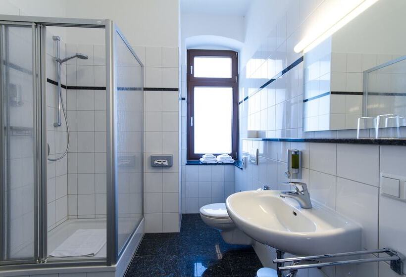 Standardeinzelzimmer, Qube Hotel Bergheim