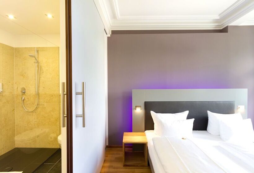 Номер Superior, Qube Hotel Bergheim