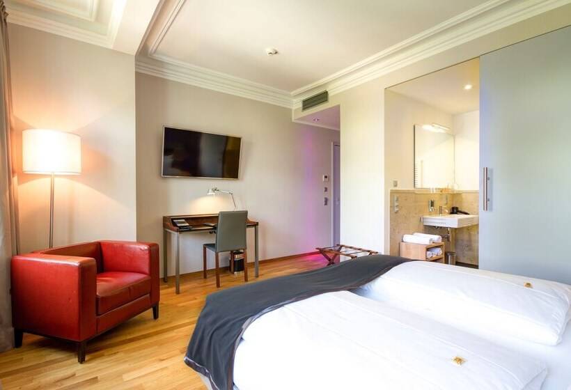 Номер Superior, Qube Hotel Bergheim