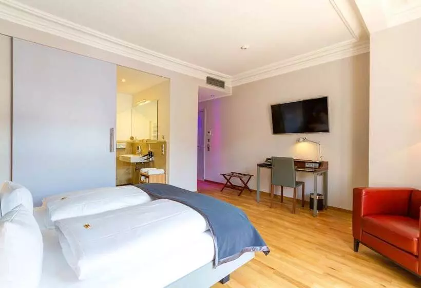 Standardzimmer, Qube Hotel Bergheim