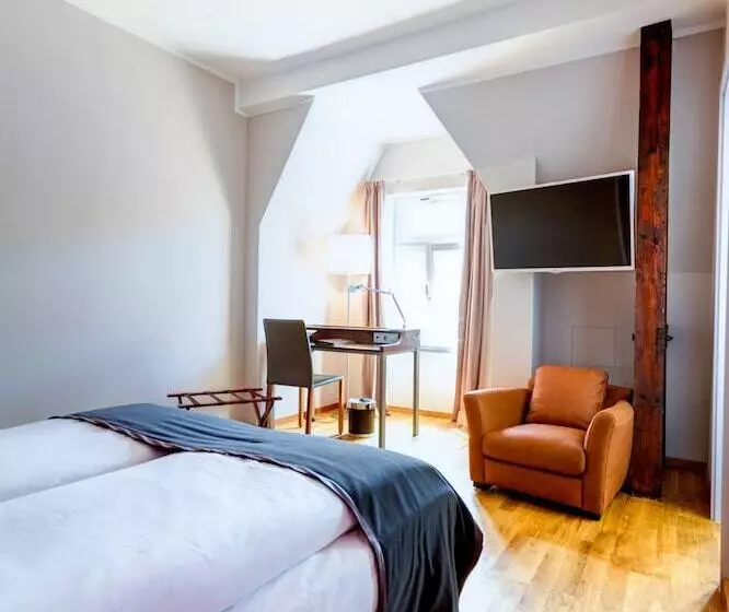 Standardzimmer, Qube Hotel Bergheim