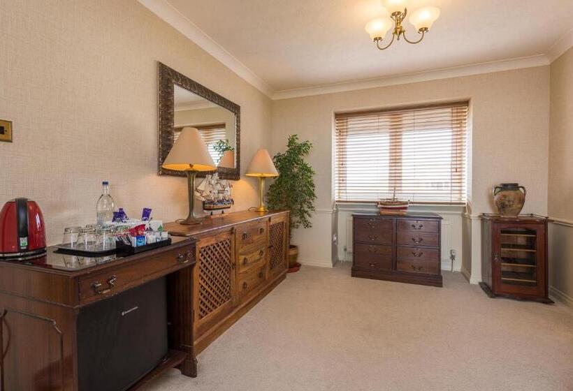 キングサイズベッドのスイートルーム, The Beachcroft Hotel, Bw Signature Collection