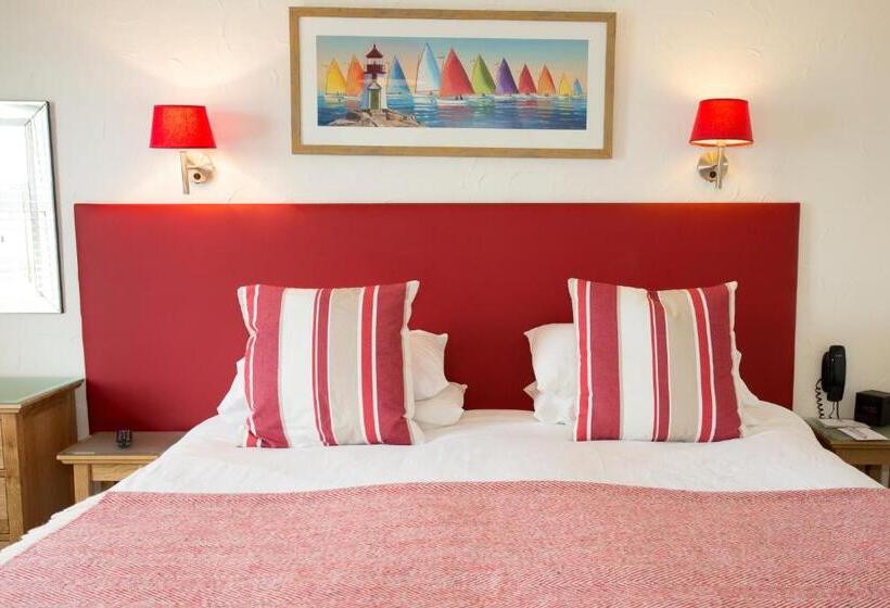 غرفة كلاسكية مع شرفة, The Beachcroft Hotel, Bw Signature Collection