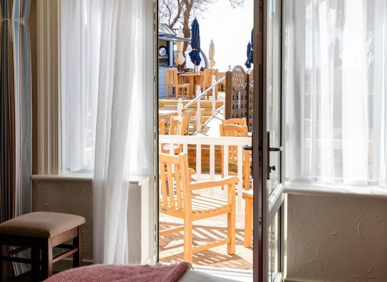Classic Room with Terrace, The Beachcroft Hotel, Bw Signature Collection