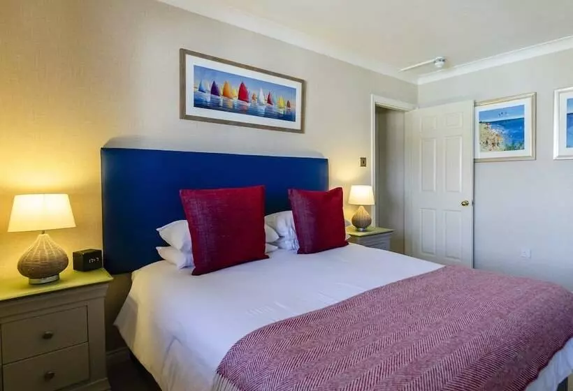 Classic Room Double Bed, The Beachcroft Hotel, Bw Signature Collection