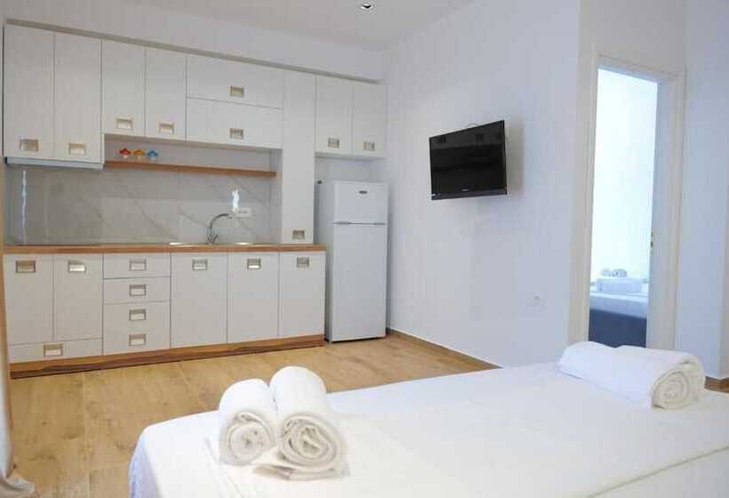 家庭间, Summer Point