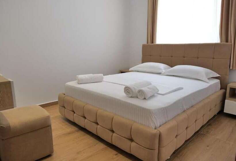 家庭间, Summer Point