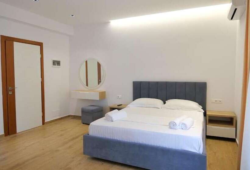 家庭间, Summer Point