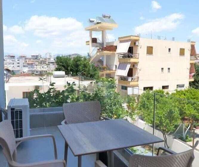 带阳台的三人标准间, Summer Point