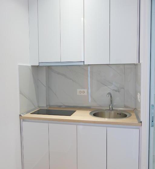 家庭间, Summer Point