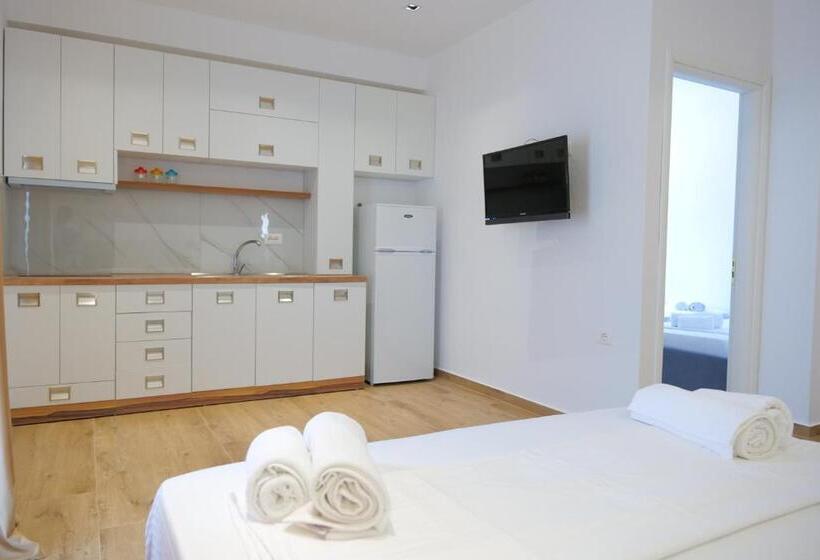 家庭间, Summer Point