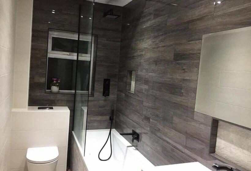 Номер Стандарт Трехместный, Double Bedroom, Kings Lynn, New Renovated Bathroom