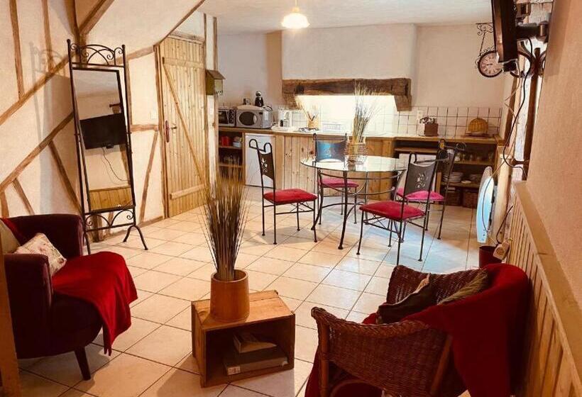 בית, 2 חדרי שינה, Appart  D Hôtes , Ch Et Gîte Au Manoir De La Haute Pilais