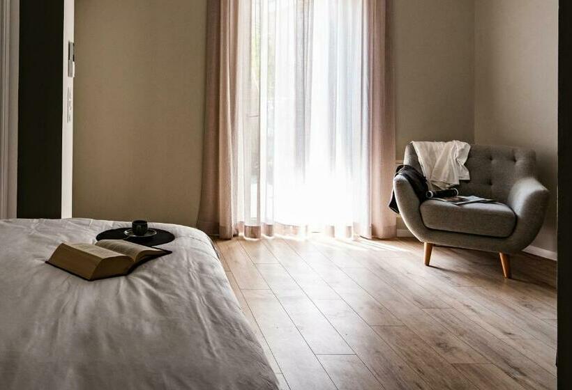 سوییت لوکس, Villa Jasmine