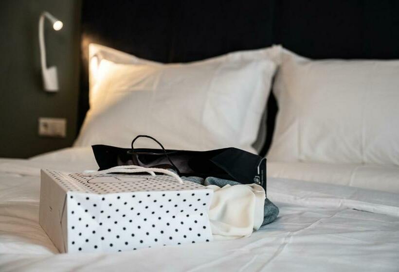 سوییت لوکس, Villa Jasmine