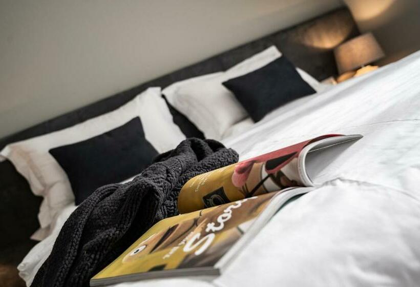 سوییت جونیور, Villa Jasmine