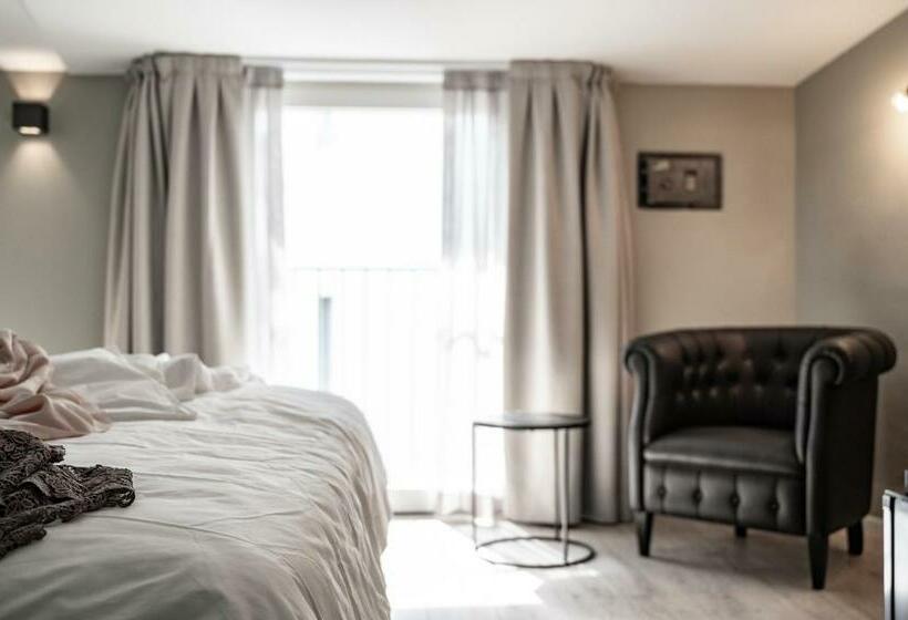 سوئیت با بالکن, Villa Jasmine