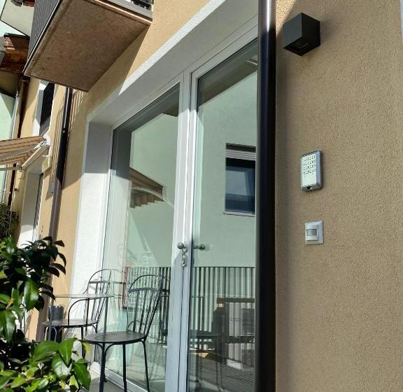 سوییت جونیور, Villa Jasmine