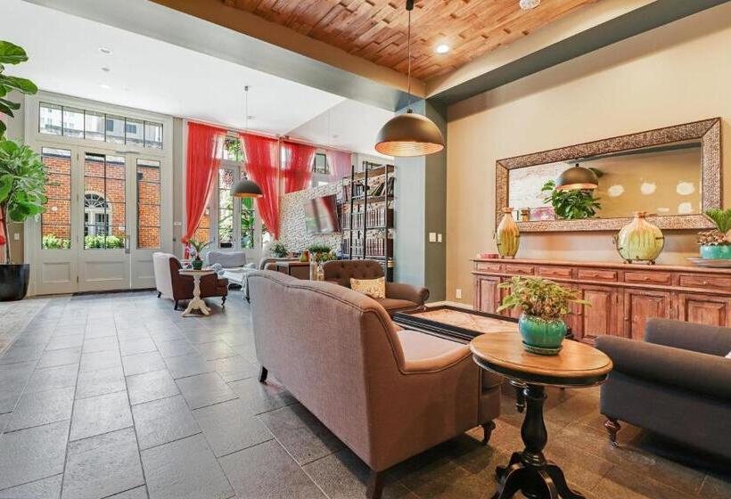 带两个卧室的顶楼公寓, Roami At Factors Row