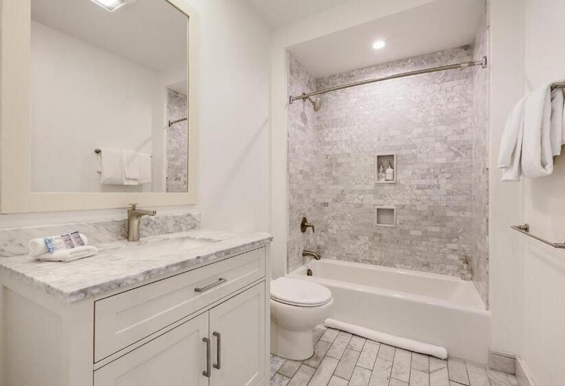 带3个卧室的公寓, Roami At Factors Row