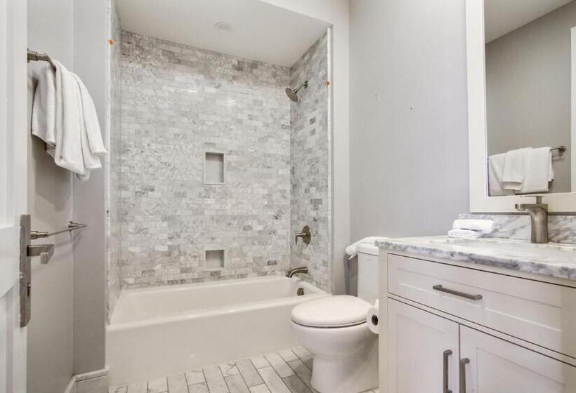 带2个卧室的公寓, Roami At Factors Row