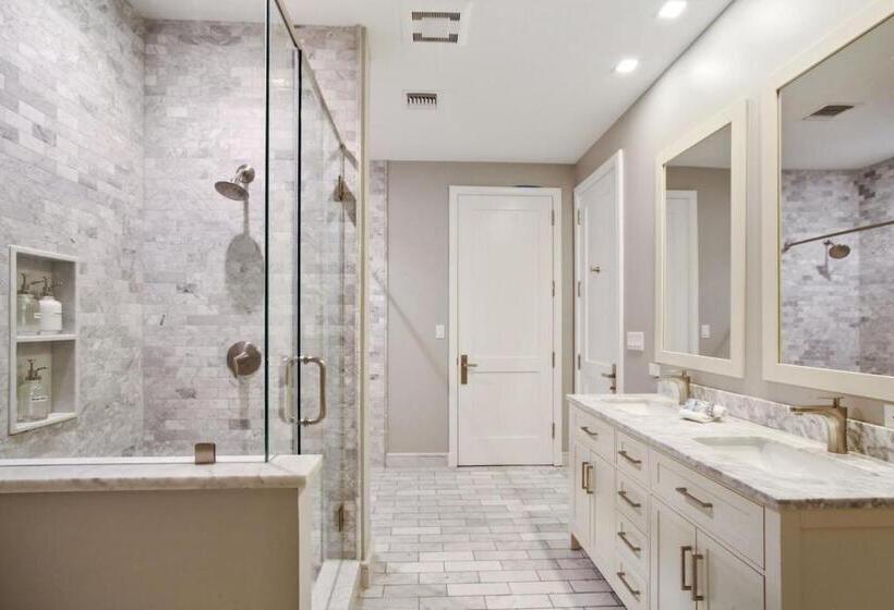 带2个卧室的公寓, Roami At Factors Row