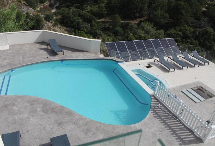 デラックススイート, La Casa Del Pantano