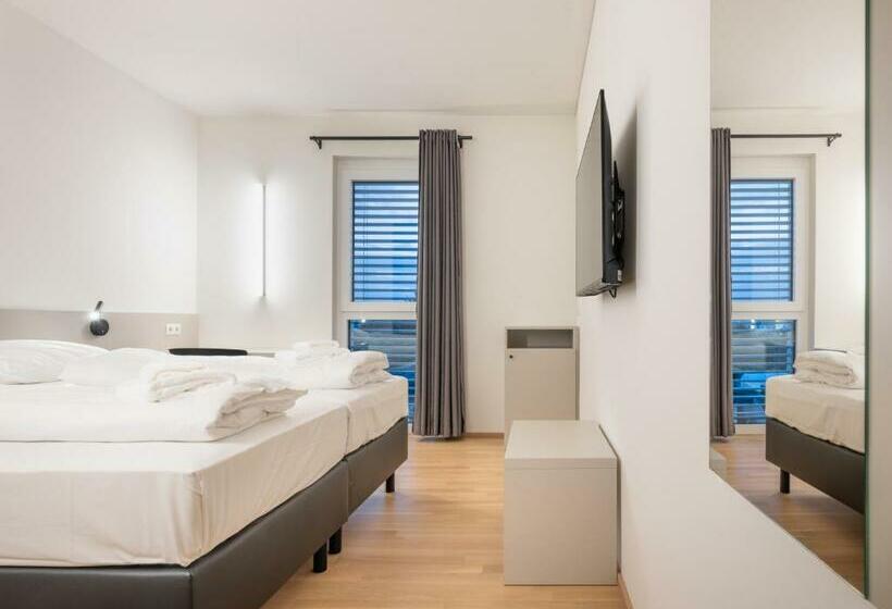 اتاق استاندارد, At Home   Late Arrival Self Check In