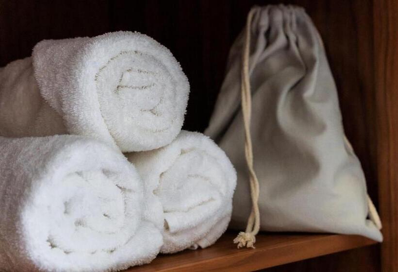 اتاق استاندارد سه نفره, Esplanade Hotel Llandudno