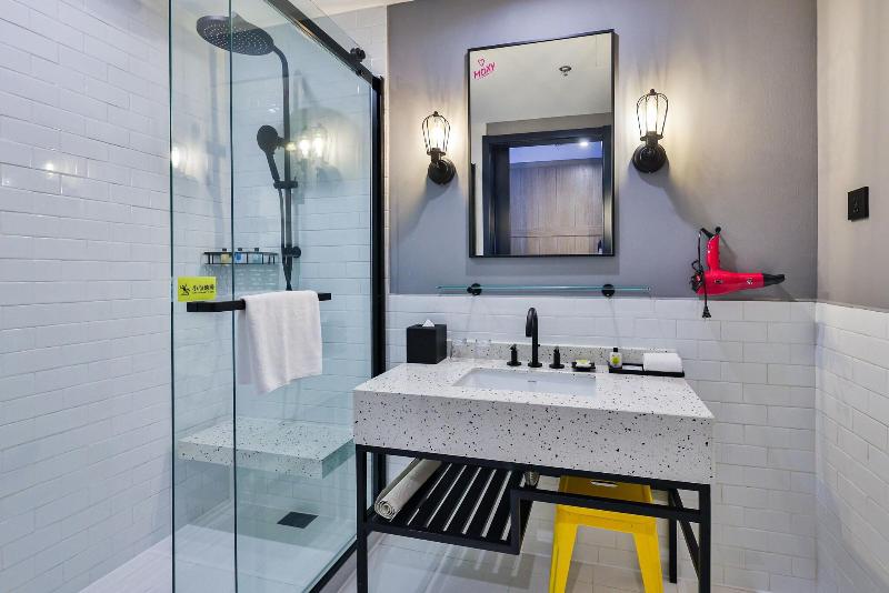 Büyük Çift Kişilik Yataklı Standart Oda, Moxy Shanghai Hongqiao Necc