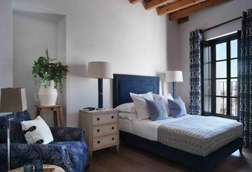 اتاق لوکس, Plaza 18 Grupo Califa