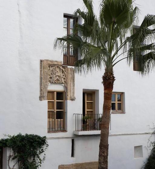 سوییت لوکس, Plaza 18 Grupo Califa