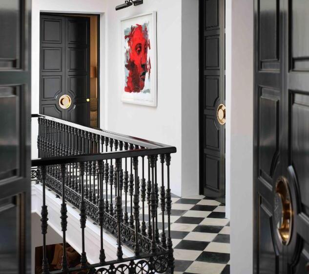 اتاق لوکس, Plaza 18 Grupo Califa