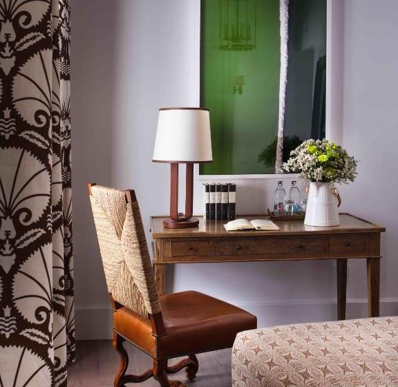 اتاق لوکس, Plaza 18 Grupo Califa