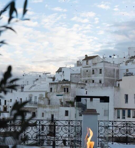 اتاق لوکس با چشمانداز دریا, Plaza 18 Grupo Califa