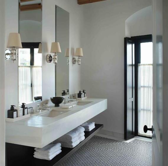 اتاق لوکس, Plaza 18 Grupo Califa