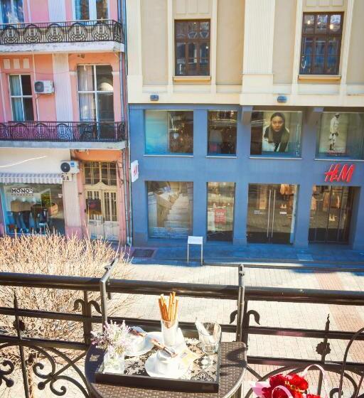 발코니 디럭스 룸, Plovdiv City Center