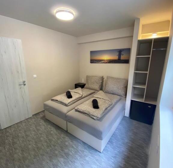 低层单卧公寓, Kinizsi Udvar Apartmanház