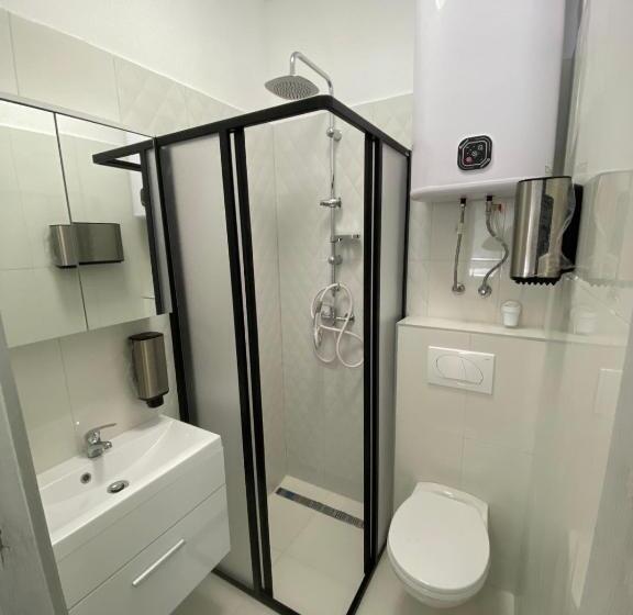 标准间, Kinizsi Udvar Apartmanház