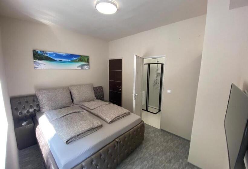 标准间, Kinizsi Udvar Apartmanház