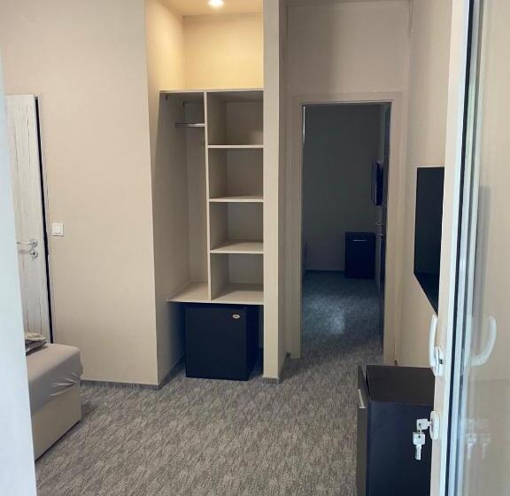 Апартаменты 1 Спальня Вид на Сад, Kinizsi Udvar Apartmanház