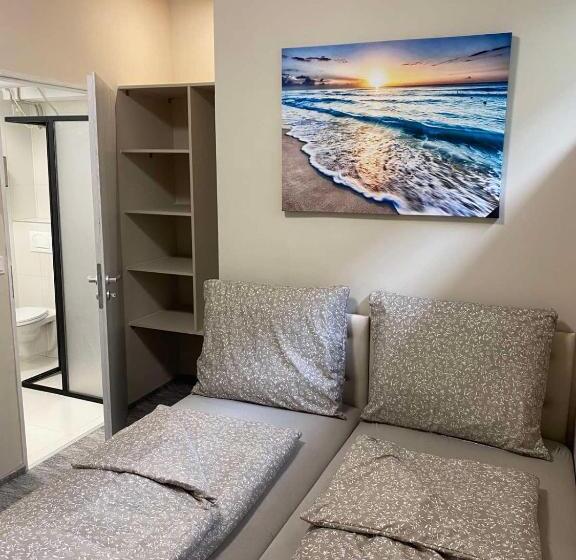 带1个卧室带花园景观的公寓, Kinizsi Udvar Apartmanház